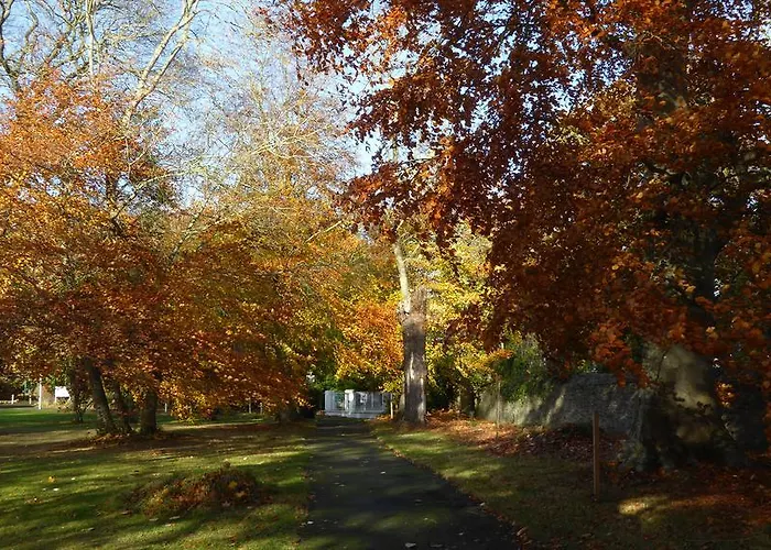 Emmaus Centre Vandrarhem *