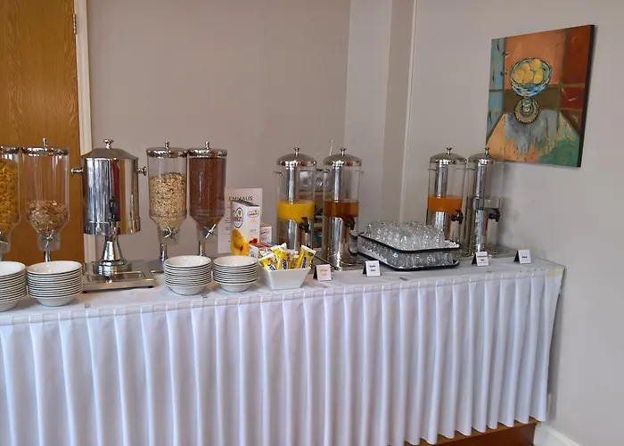 Hostel Emmaus Centre *